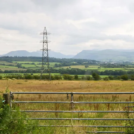 High Wreah Bolt Hole *